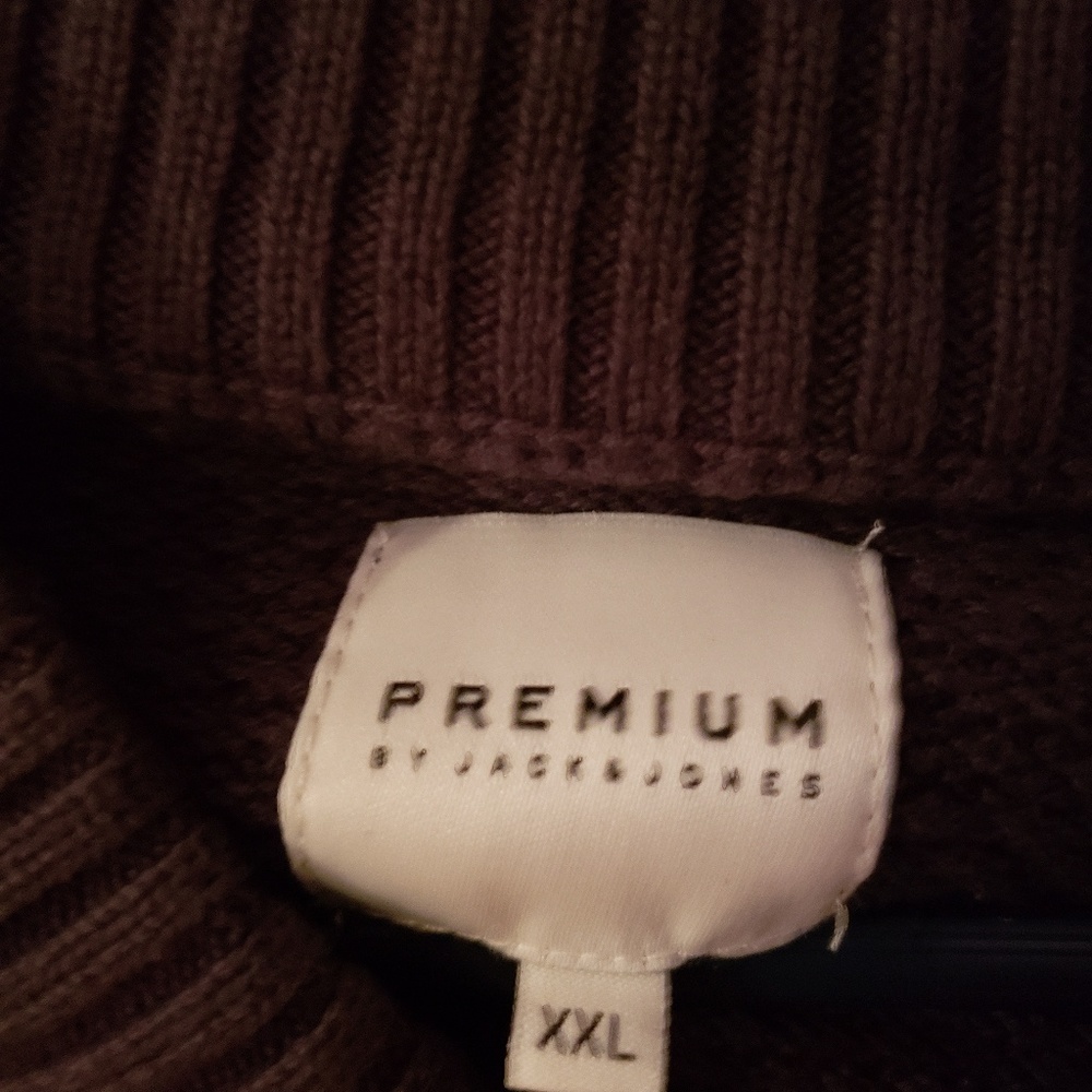 Sweater - Picture 3 of 3